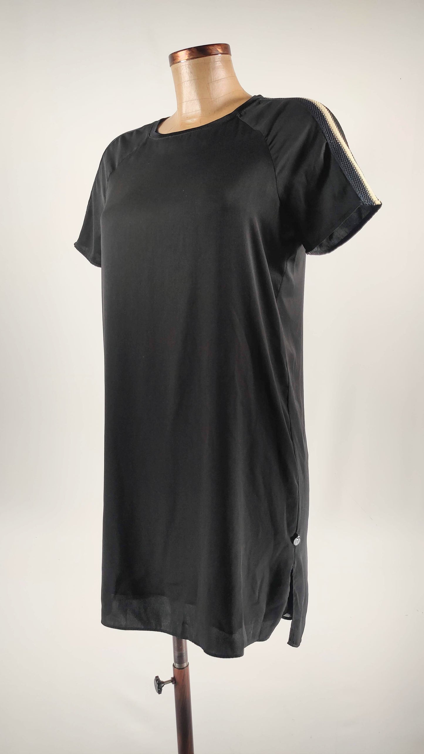Vestido con cenefa en hombros Maison Scotch