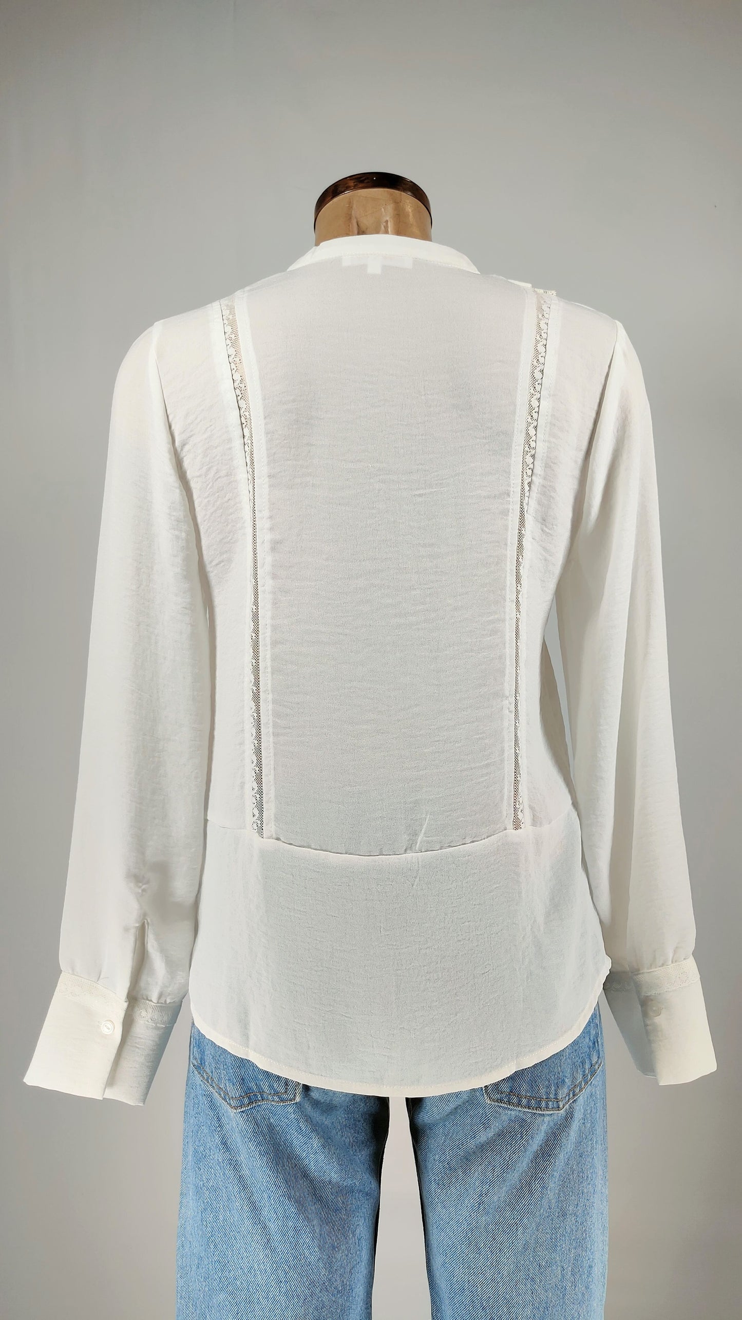 Blusa con ribete
