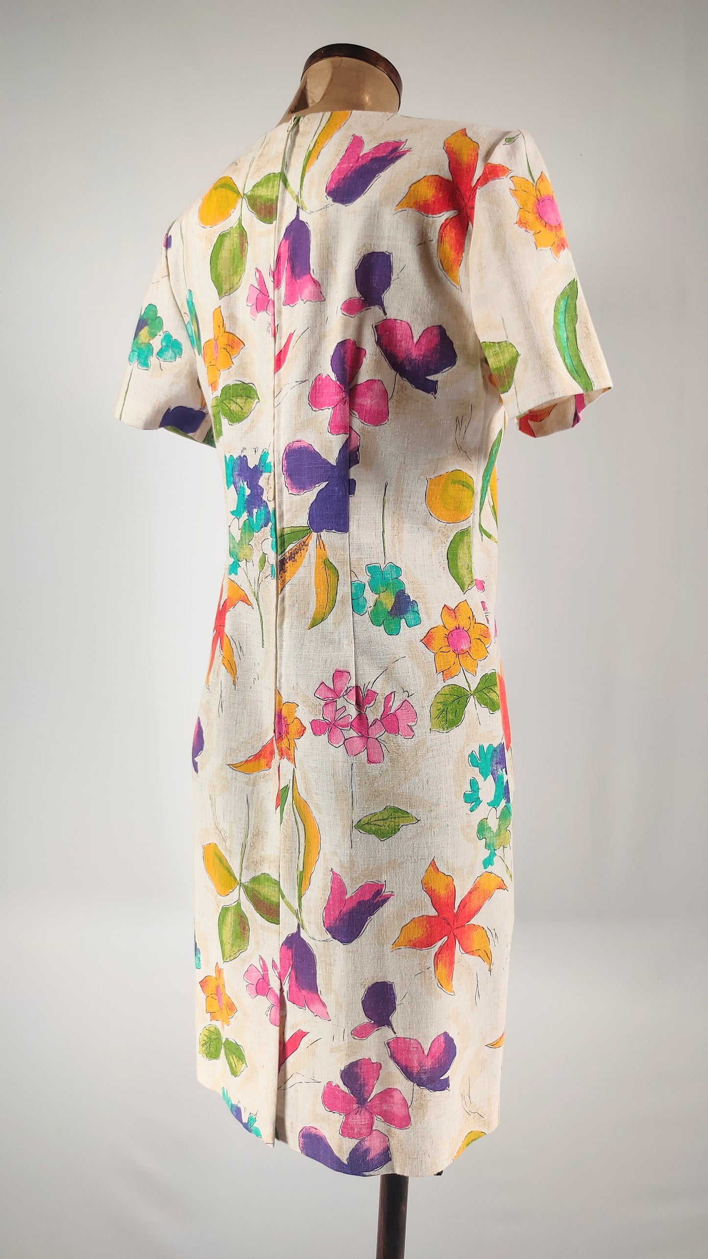 Vestido recto con estampado flores