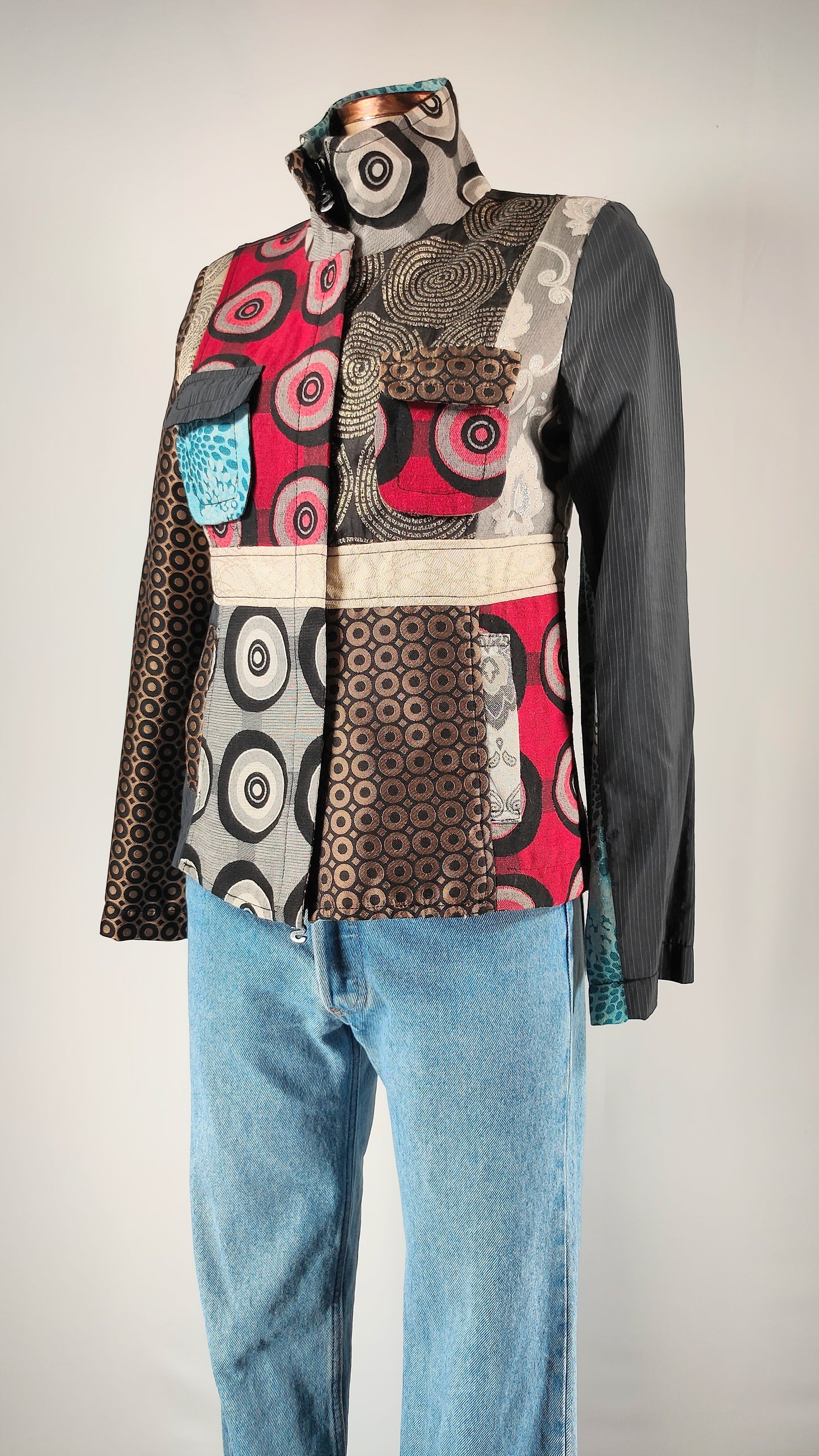 Chaqueta Desigual con bolsillos