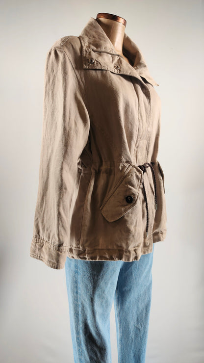 Chaqueta de lino beige con cordón de cuero