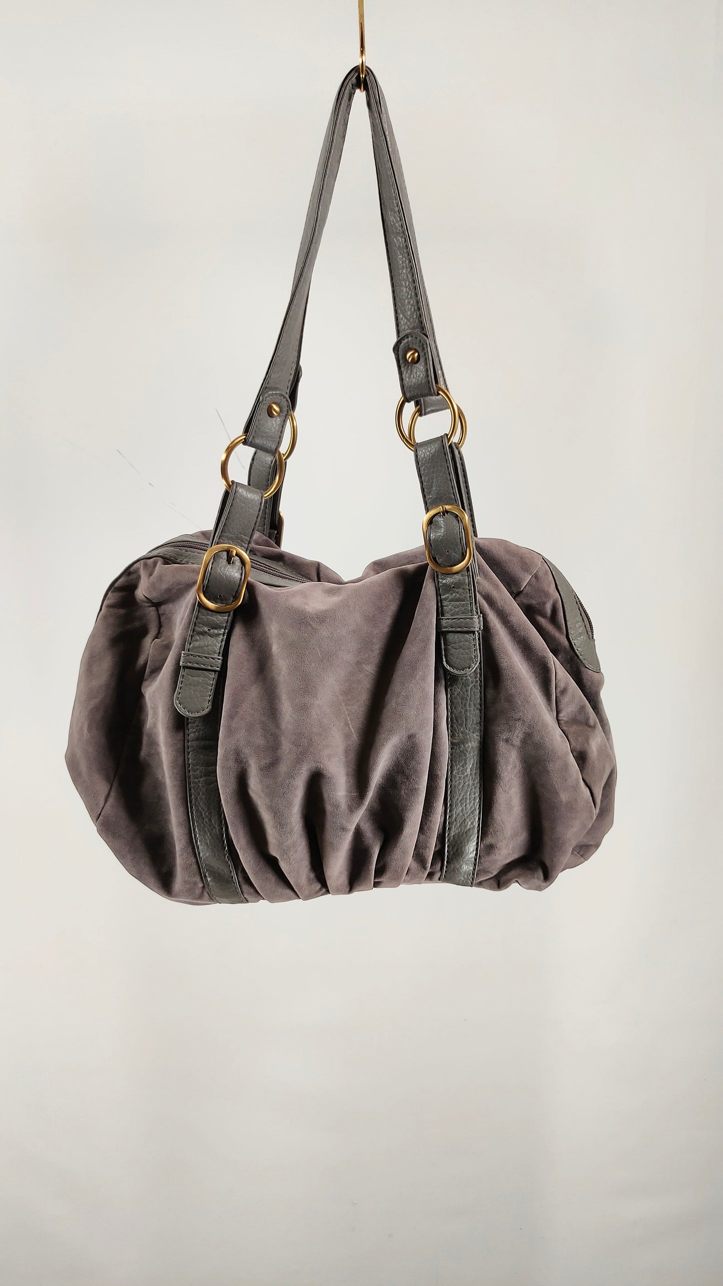 Bolso gris efecto ante Amichi