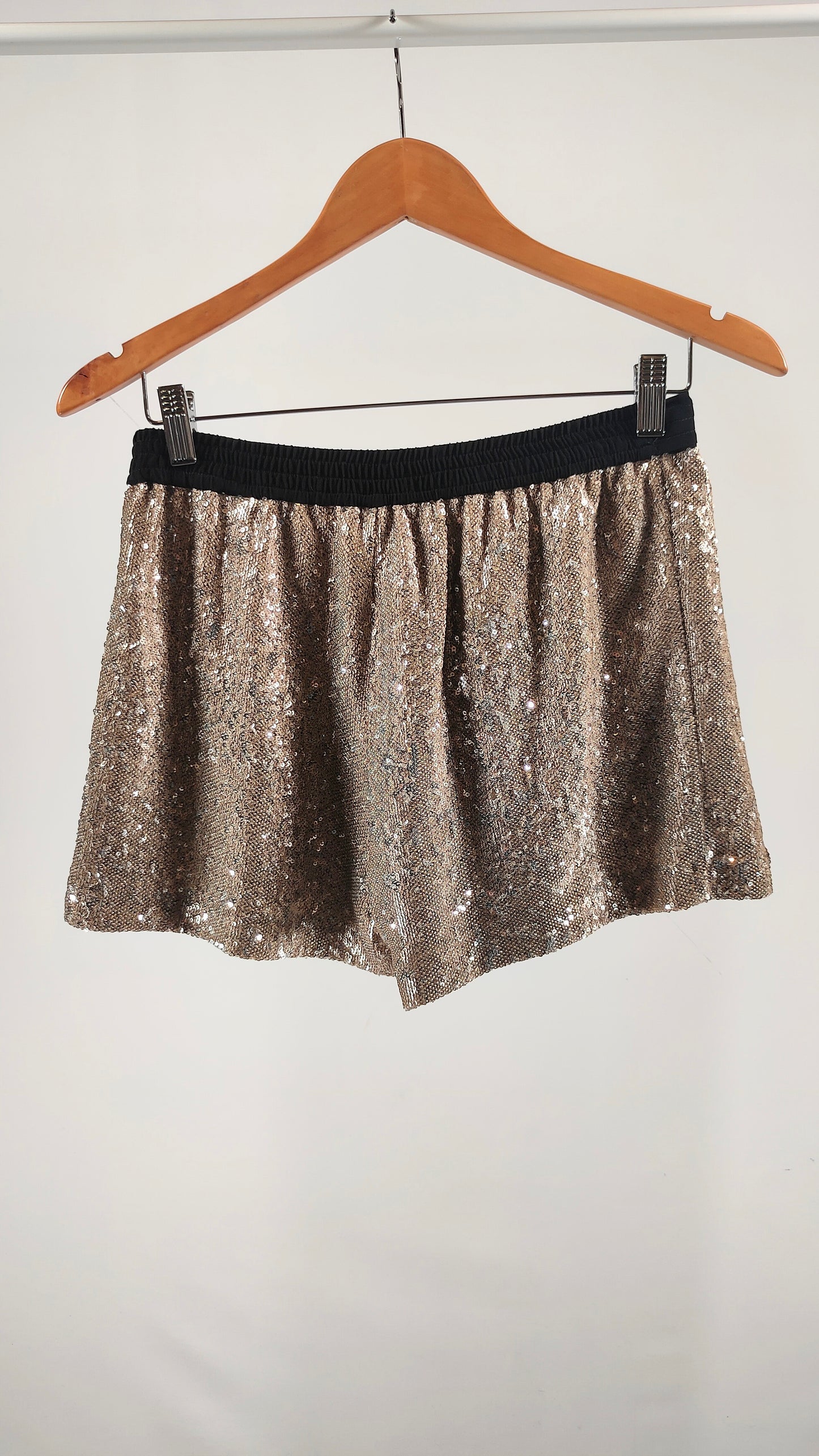 Short de lentejuelas plateado