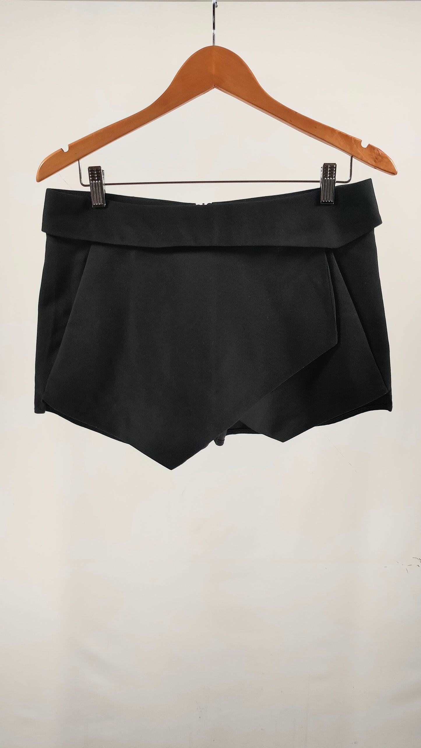 Short efecto falda Zara negro