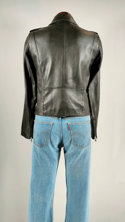 Cazadora biker de cuero con bolsillo