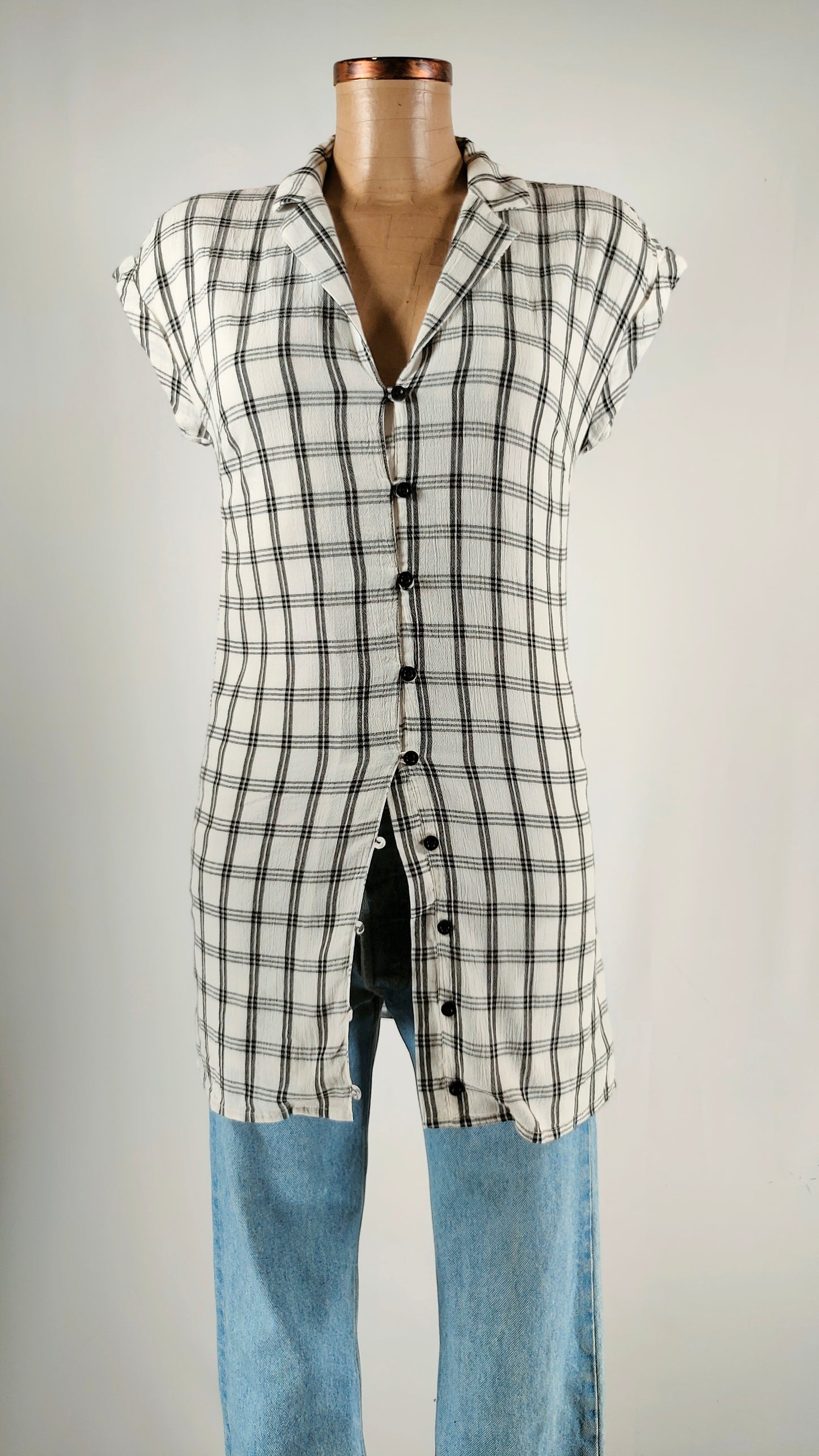 Vestido de cuadros BCBG