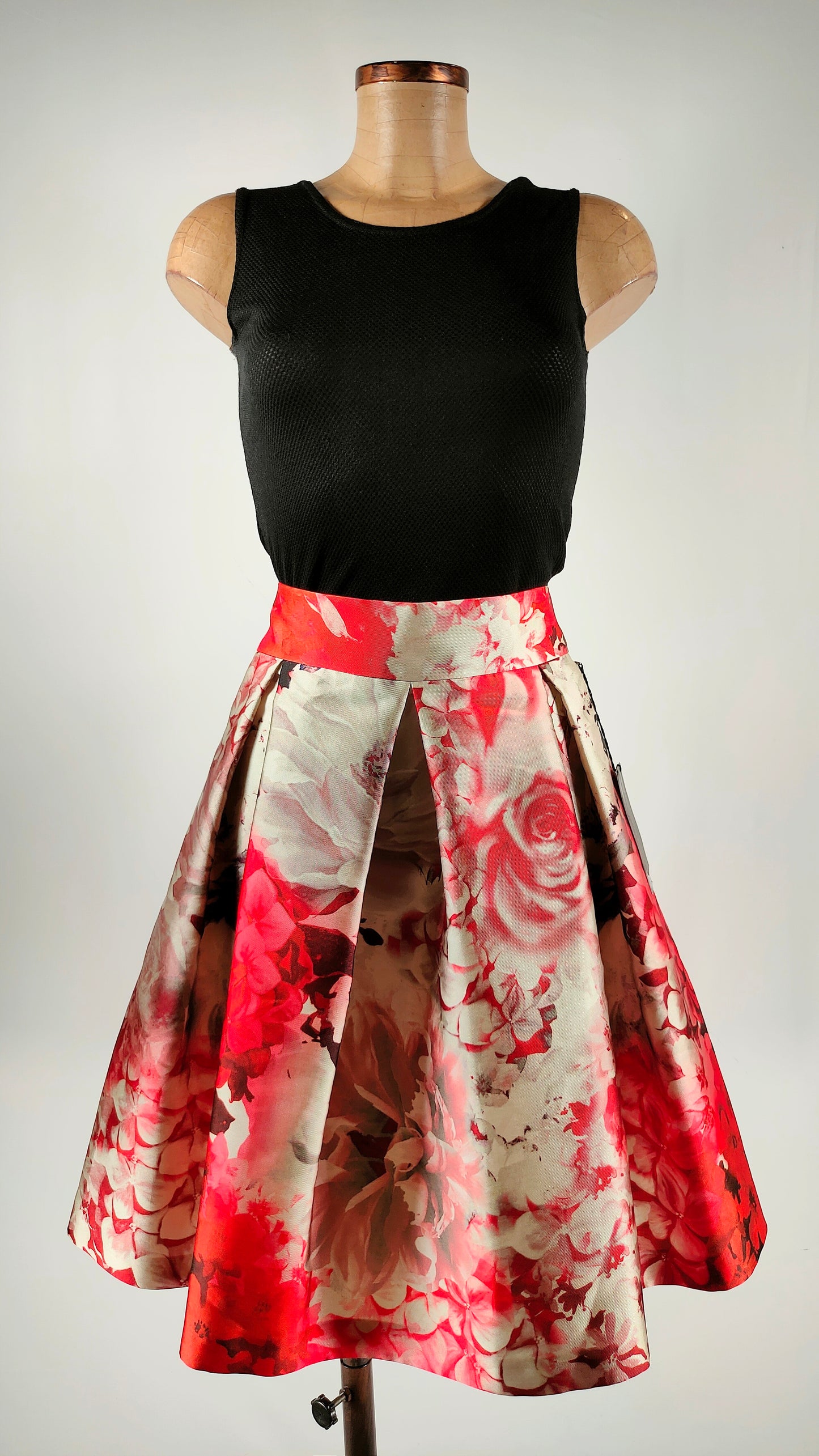 Falda midi Alba Conde con estampado floral
