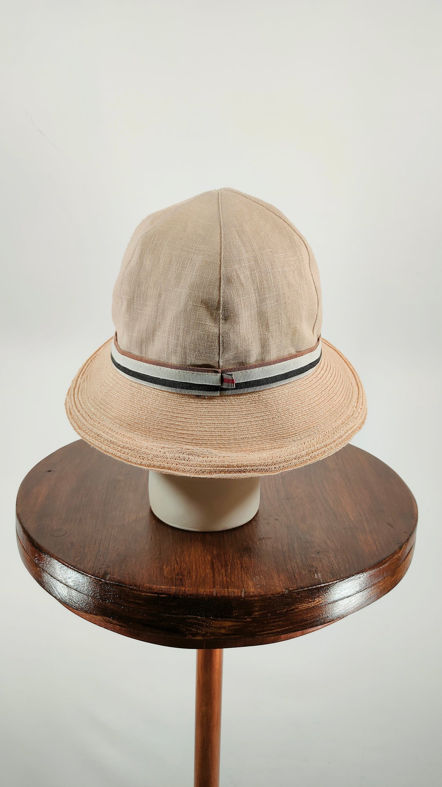 Sombrero de lino bedacht