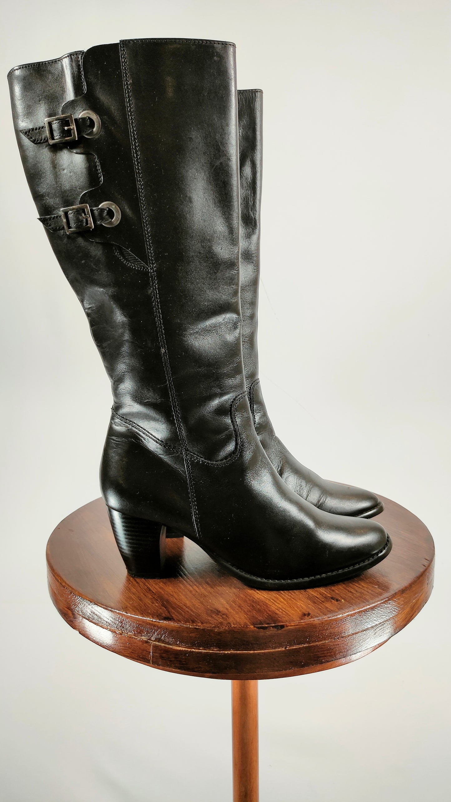 Botas negras de piel Natalia Blanco