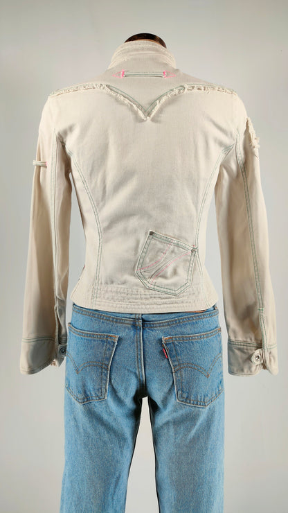 Cazadora blanca costuras flúor