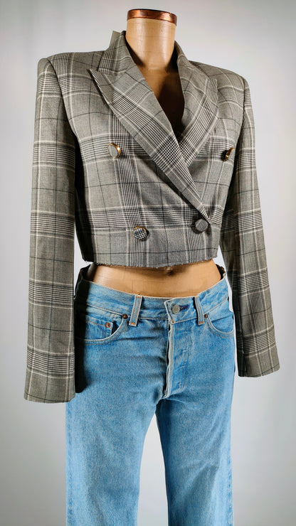 Americana crop con efecto deshilachado