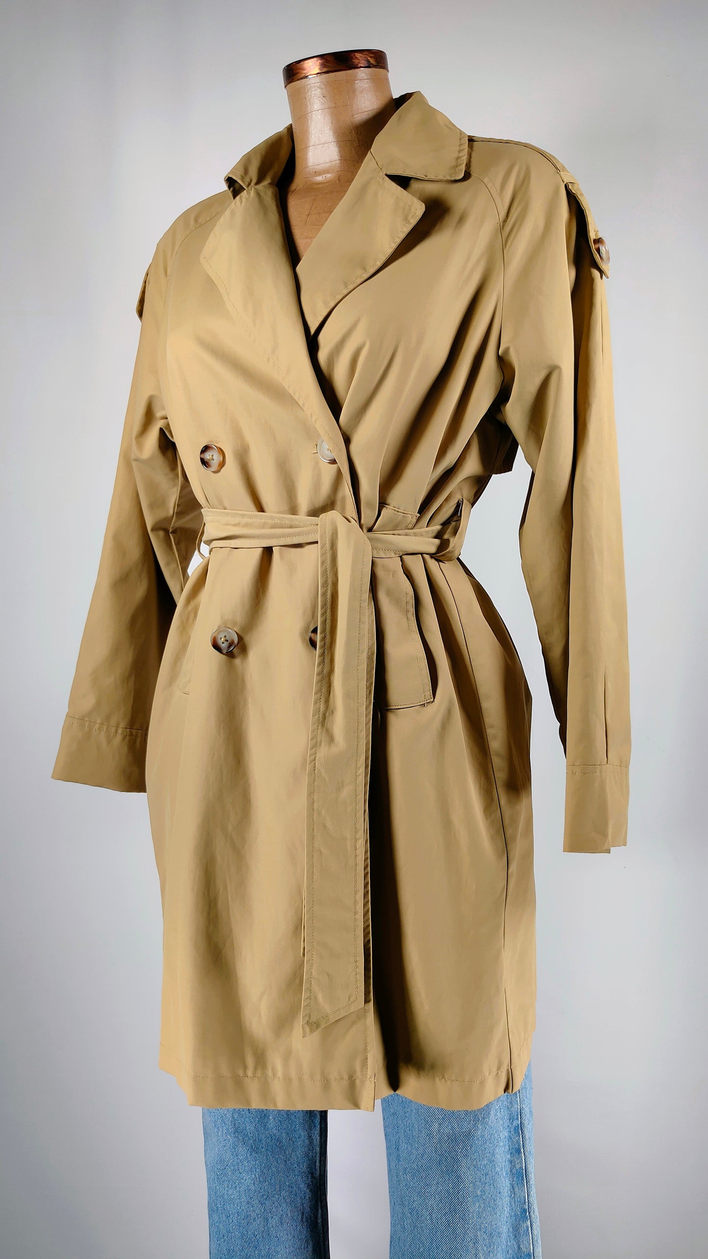 Gabardina caqui con bolsillos Zara