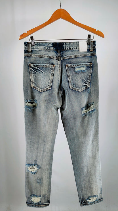 Jeans con oberturas JVJosh
