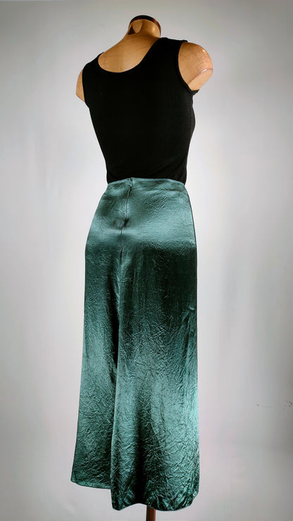 Falda midi satinada verde Massimo Dutti