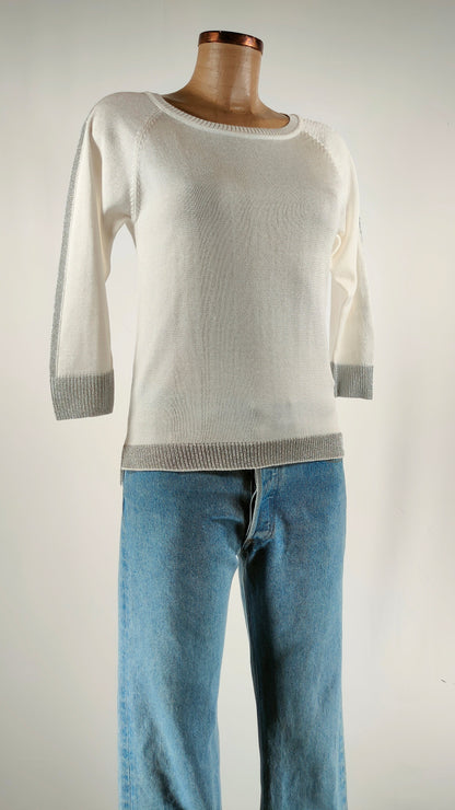 Jersey Guess con metálico gris brillante