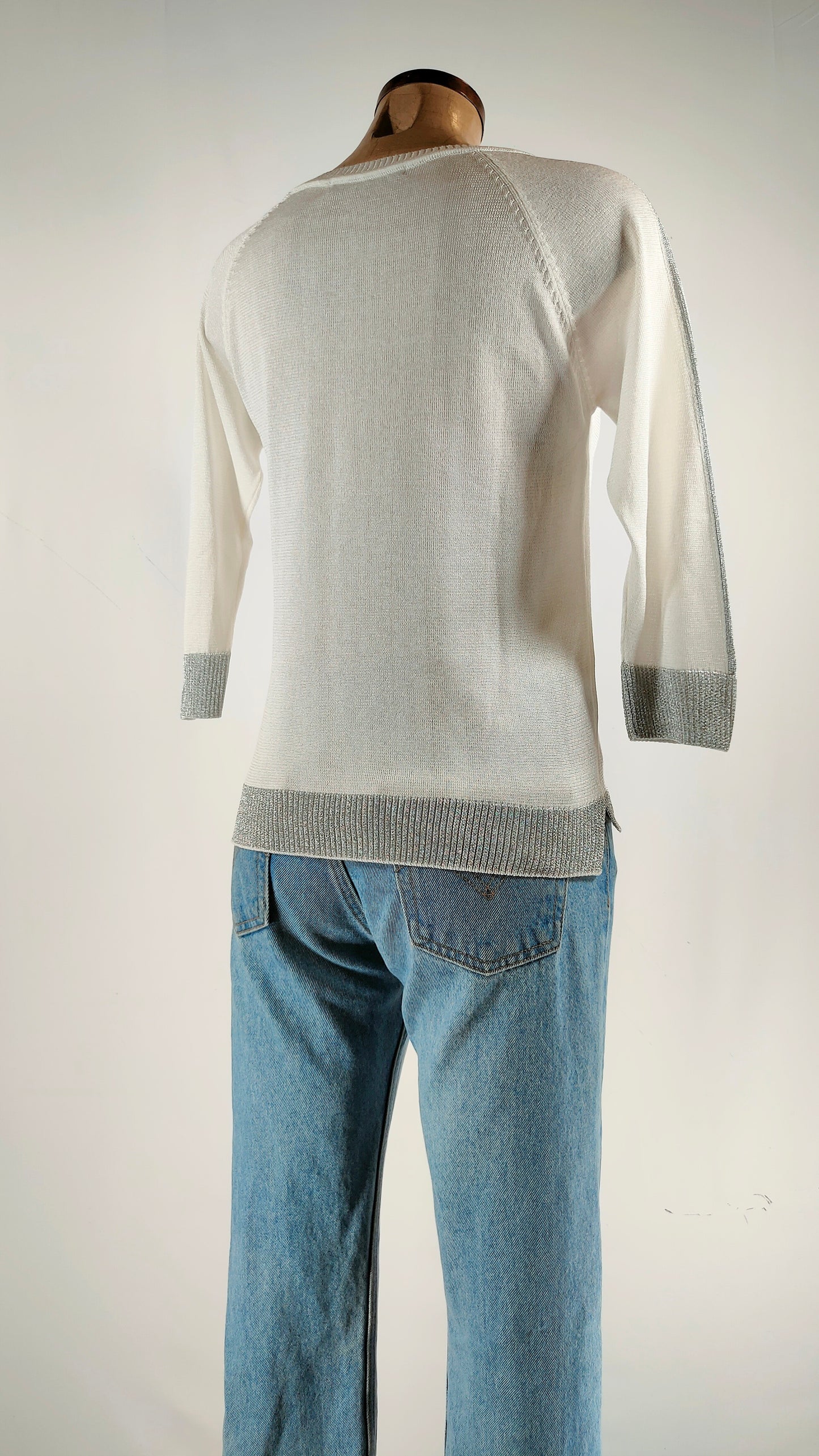 Jersey Guess con metálico gris brillante