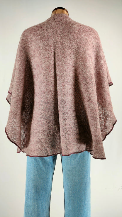Poncho Teresa Navarro con mohair