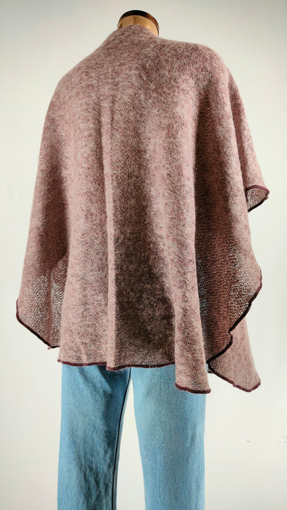Poncho Teresa Navarro con mohair