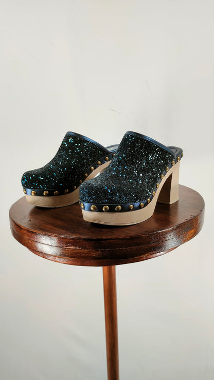Zuecos glitter brillantes azules Jorge Juan