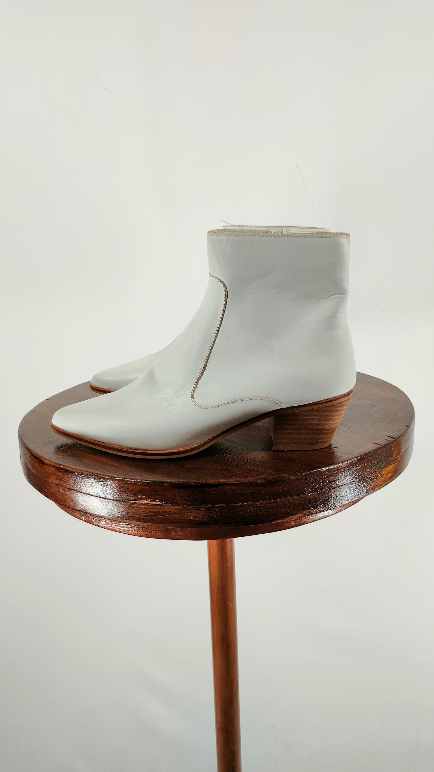Botines blancos de piel Zara