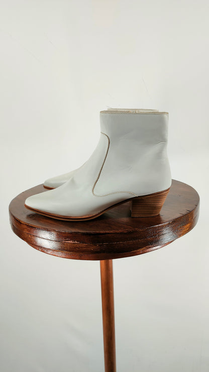 Botines blancos de piel Zara