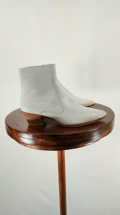Botines blancos de piel Zara