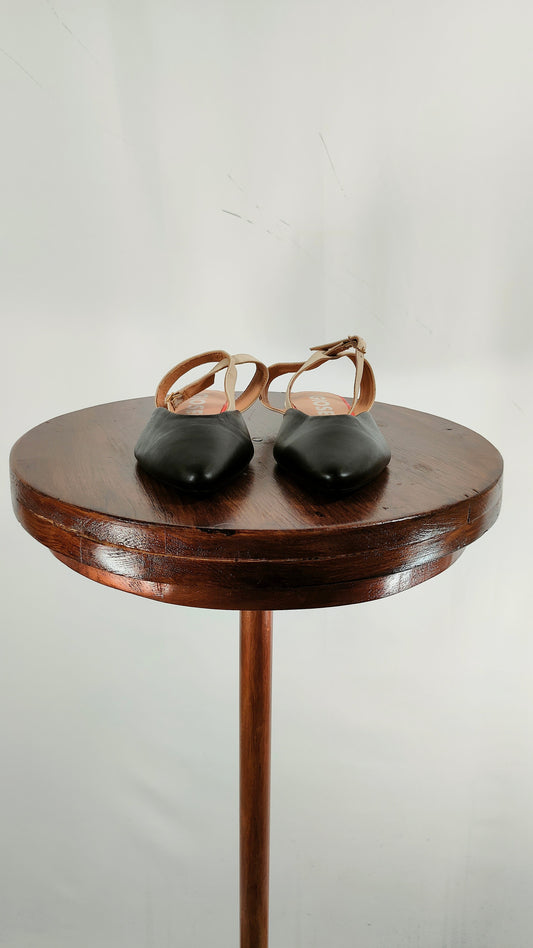Zapatos Gioseppo con talón dorado