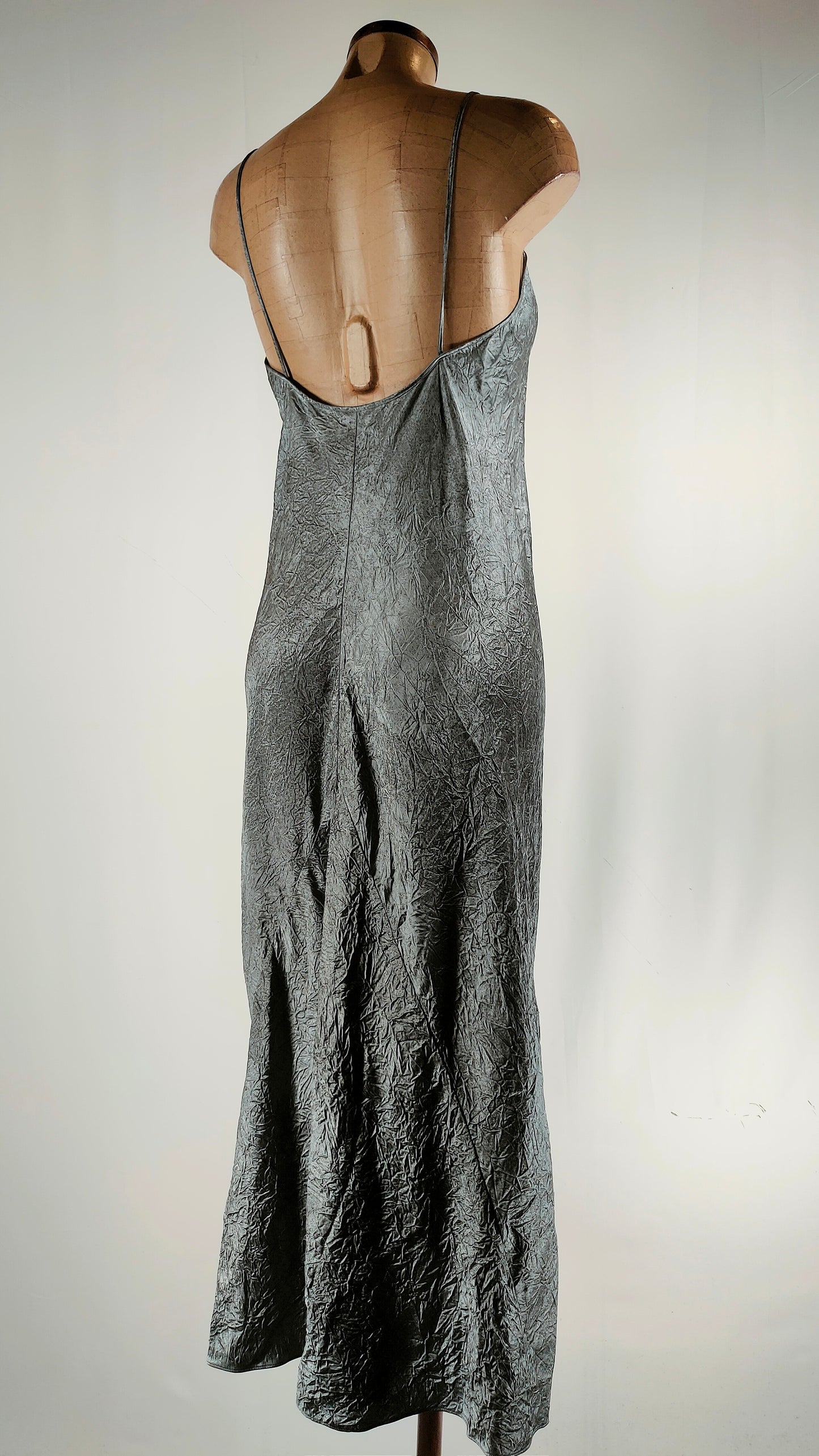 Vestido de fiesta efecto arrugado