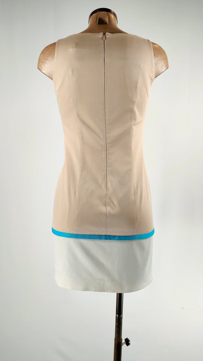 Vestido bicolor con tira azul