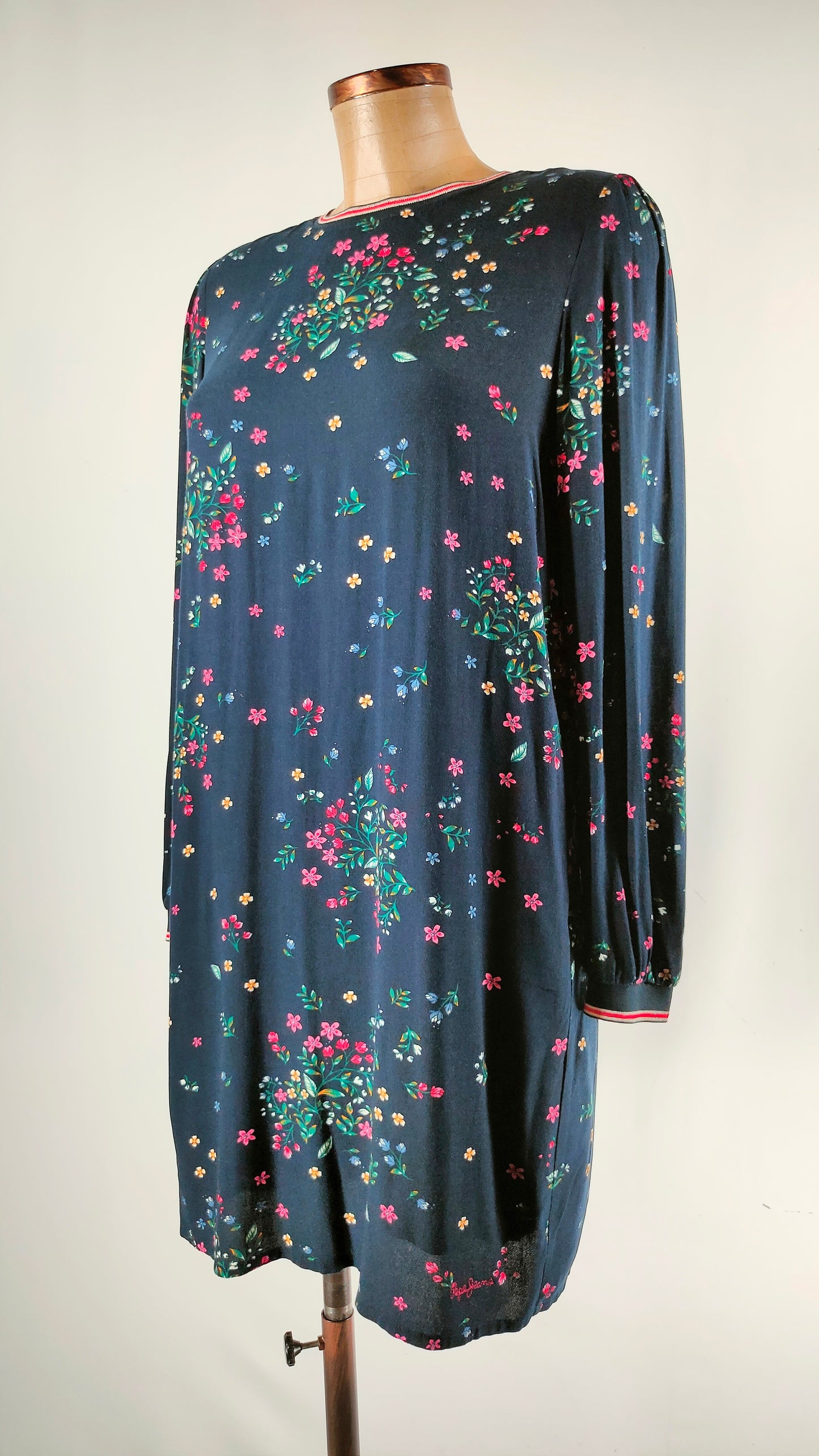 Vestido Pepe Jeans con puños de goma