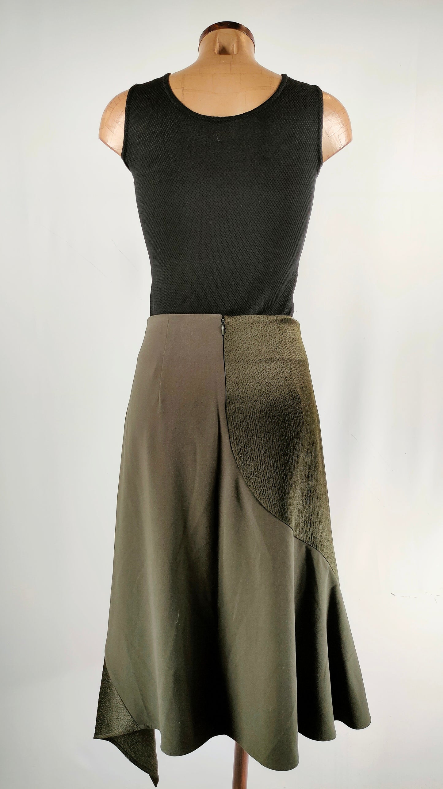 Falda verde bimaterial Cos