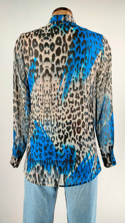 Blusa Guess con estampado animal print
