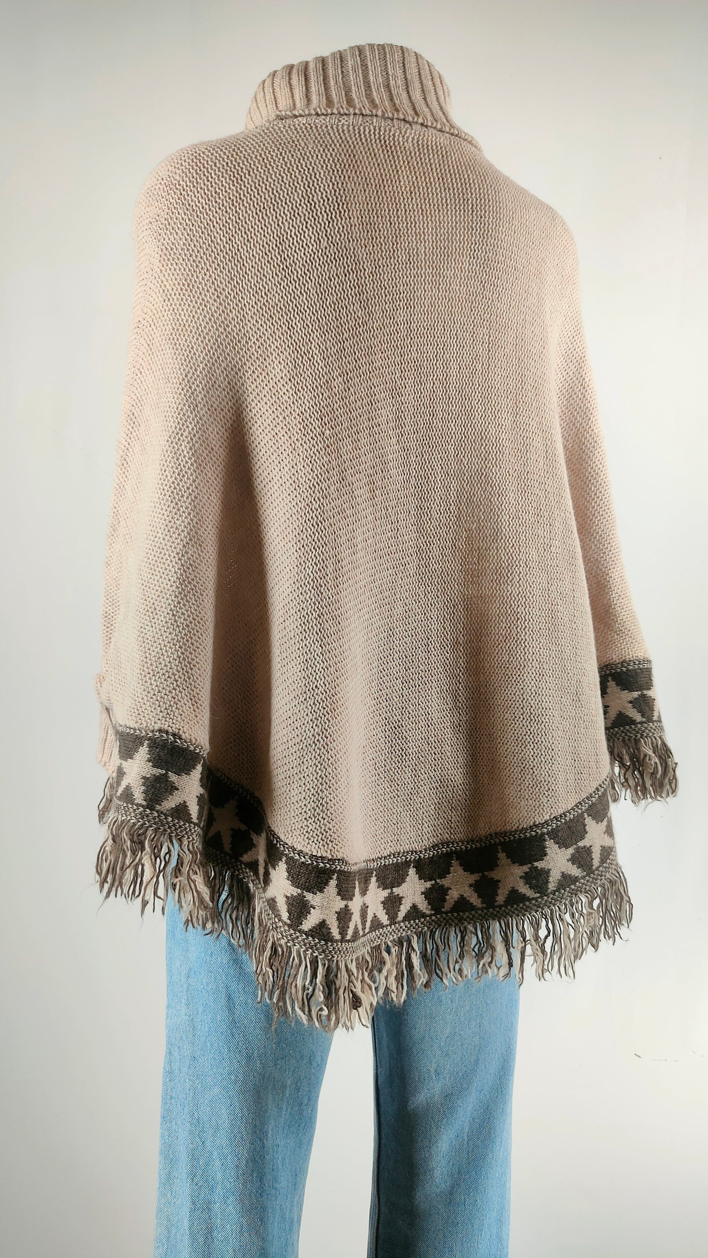 Jersey poncho con cenefa estrellas