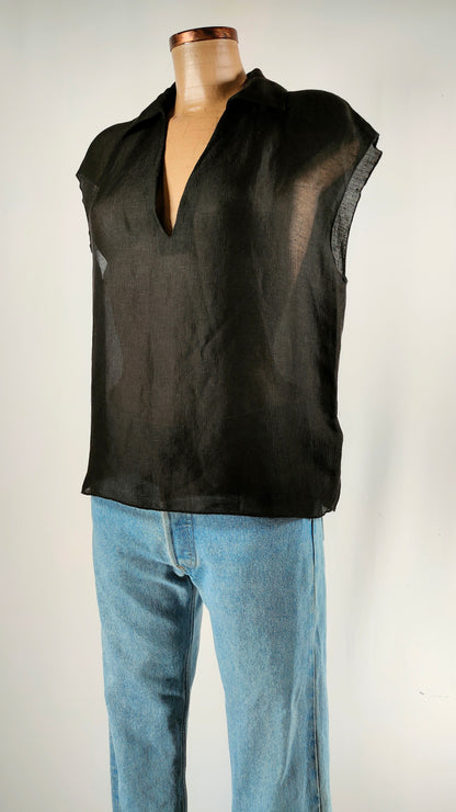 Blusa de lino negra sin mangas