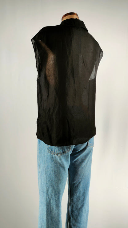 Blusa de lino negra sin mangas