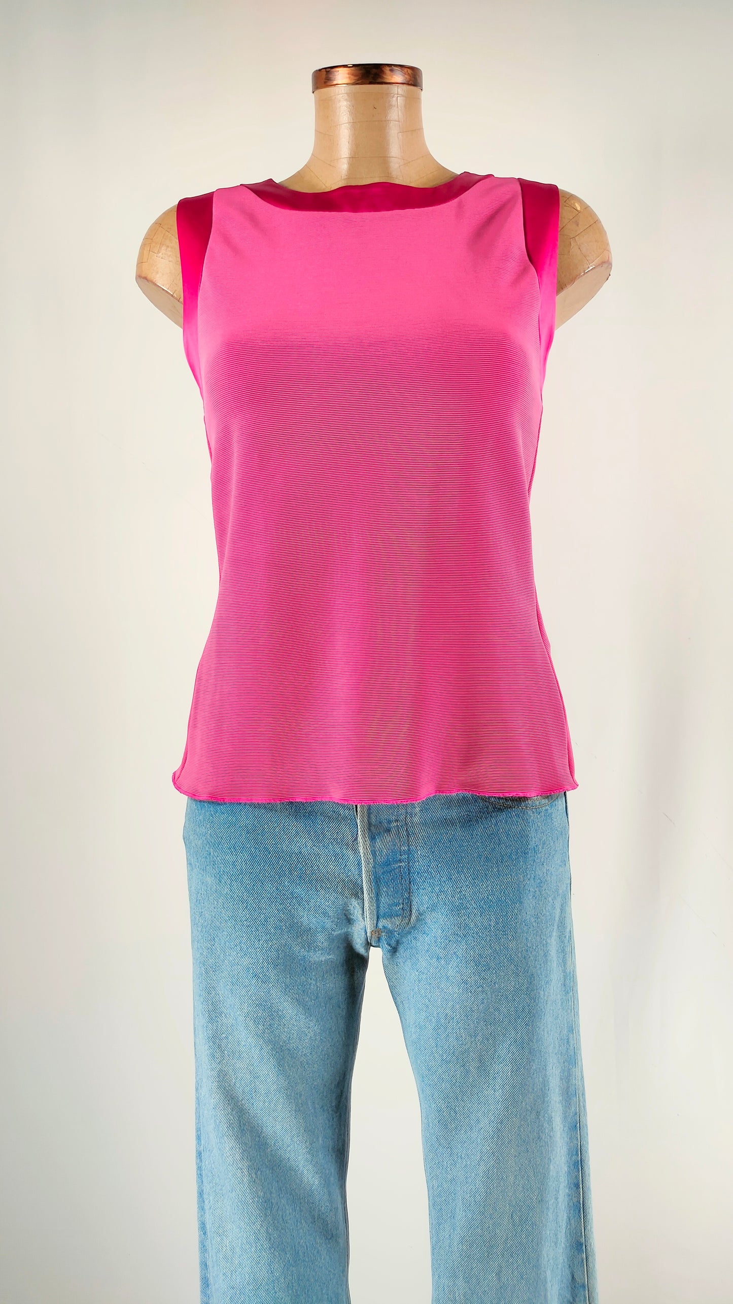 Top Armani fucsia