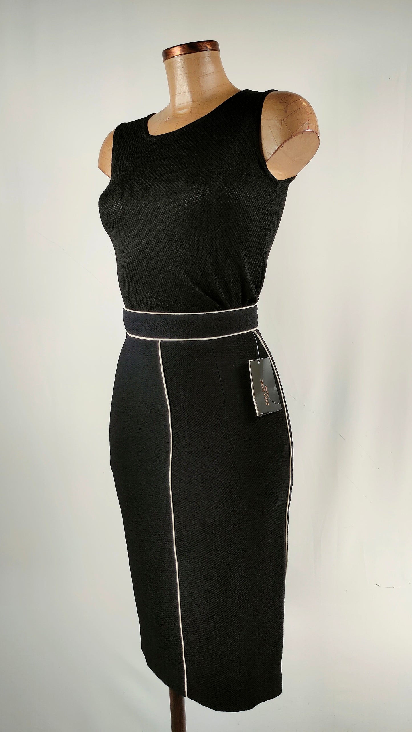 Falda recta azul navy Zara