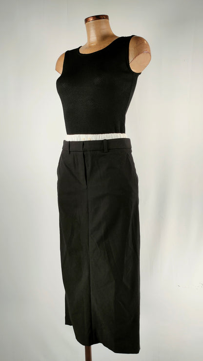 Falda recta negra con cintura de goma