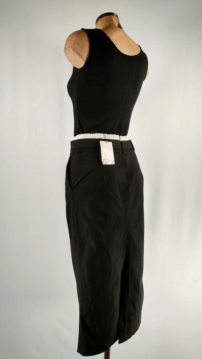 Falda recta negra con cintura de goma