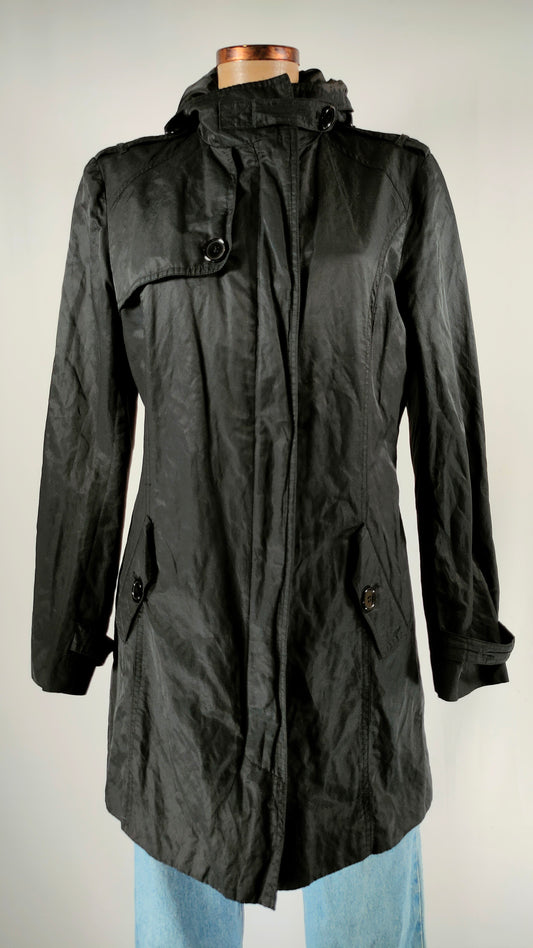 Gabardina con acabado brillante