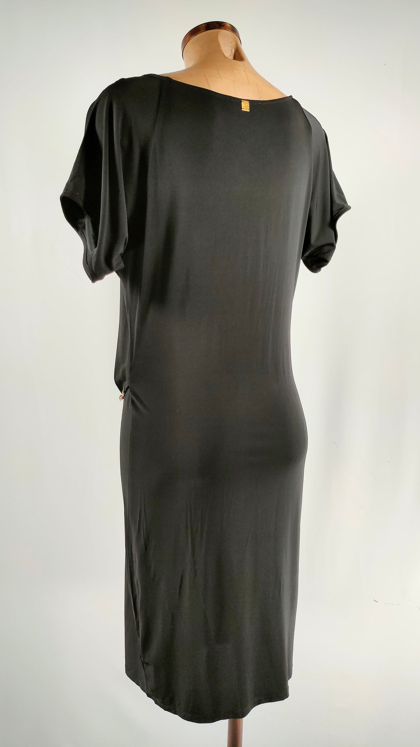 Vestido negro Liu-jo con cierre dorado