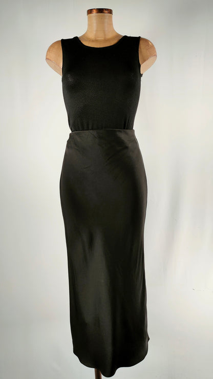 Falda satinada Massimo Dutti con goma en cintura