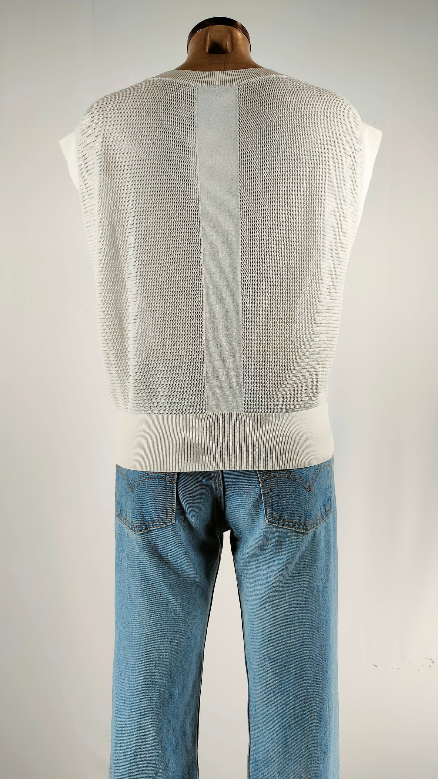 Jersey blanco sin mangas