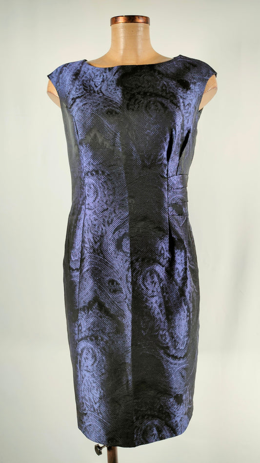 Vestido morado Carla Ruíz