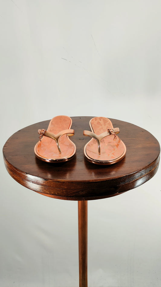 Chanclas Michael Kors doradas