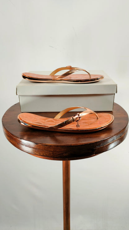 Chanclas Michael Kors doradas