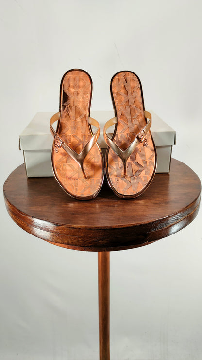 Chanclas Michael Kors doradas