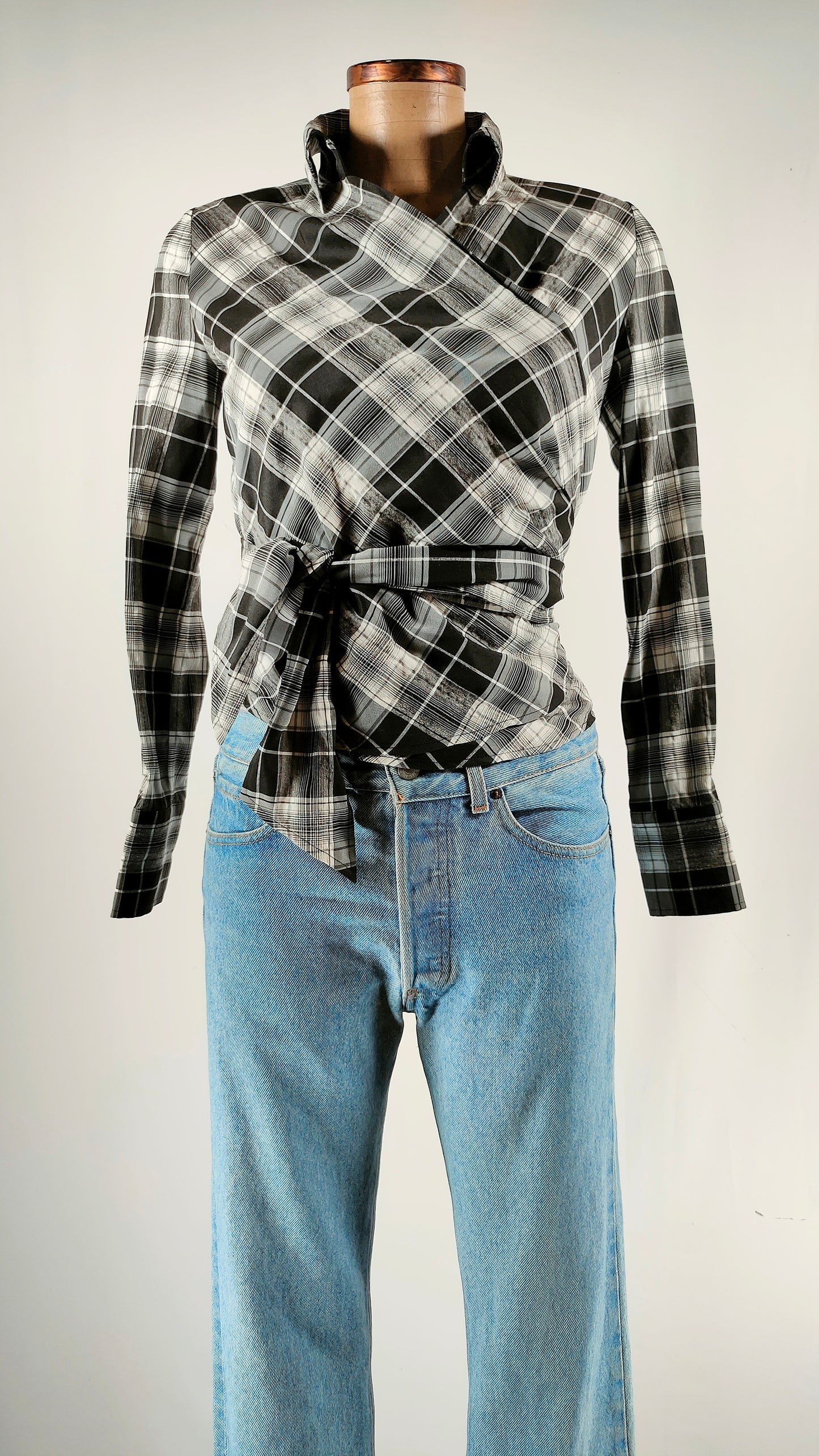 Camisa de cuadros cruzada