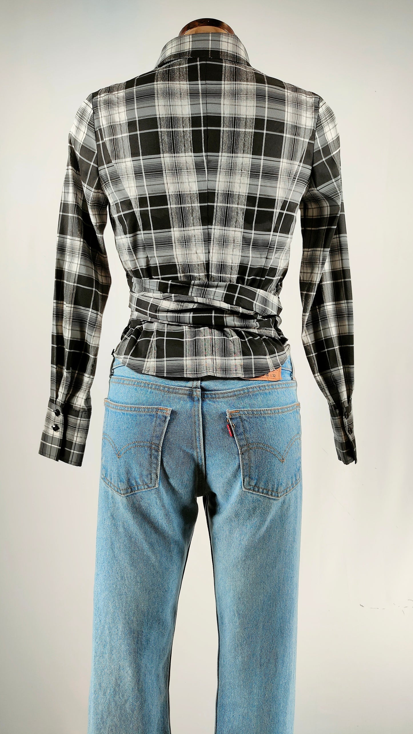 Camisa de cuadros cruzada