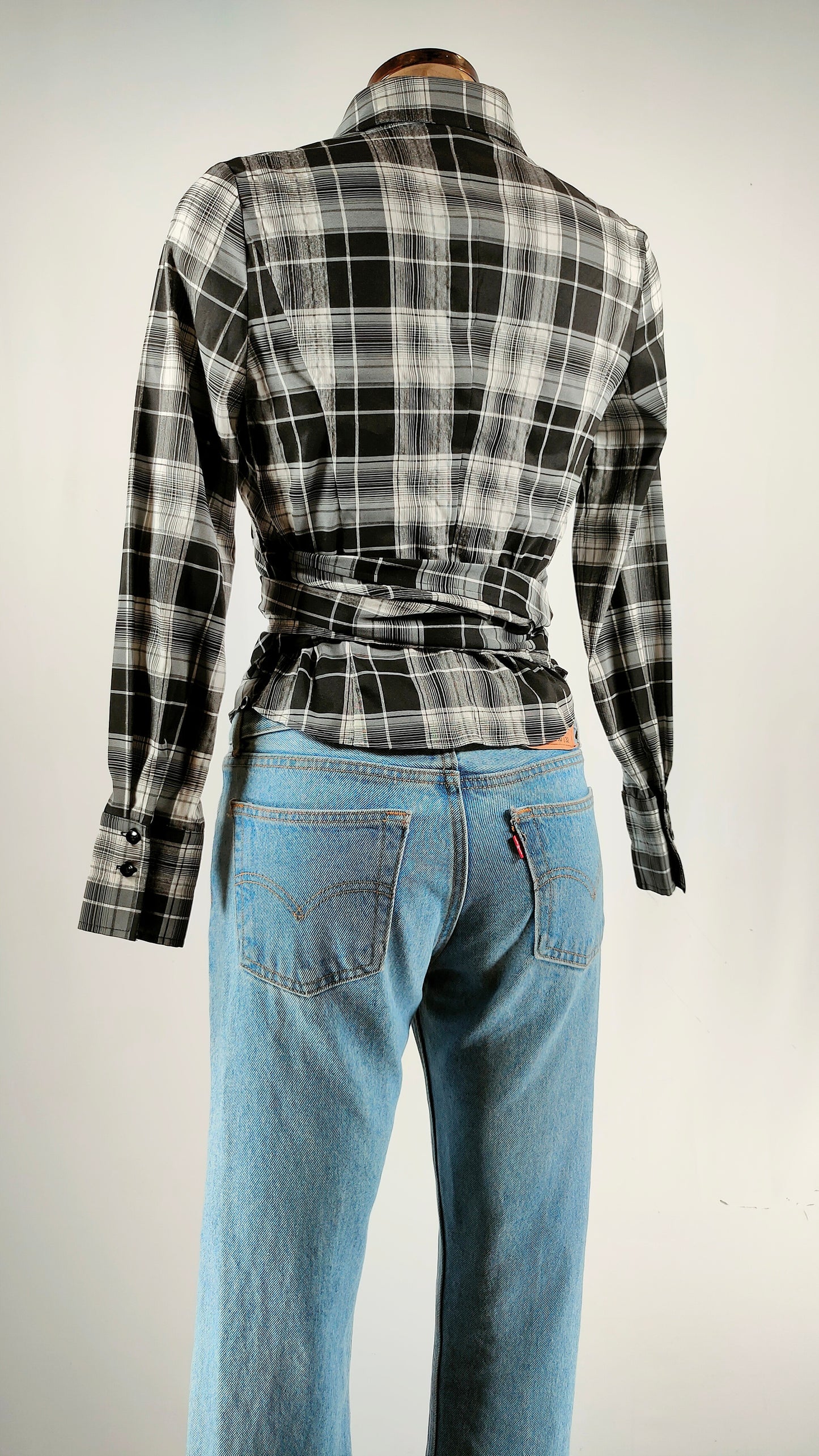 Camisa de cuadros cruzada